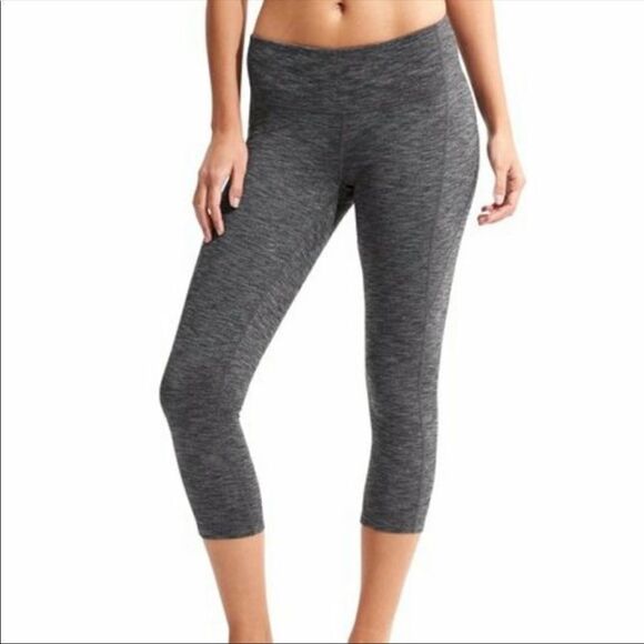 Athleta Pants - Athleta Heather Grey Crop Leggings Size XS